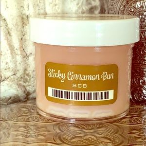 SCENTSY Sticky Cinnamon Bun Wax